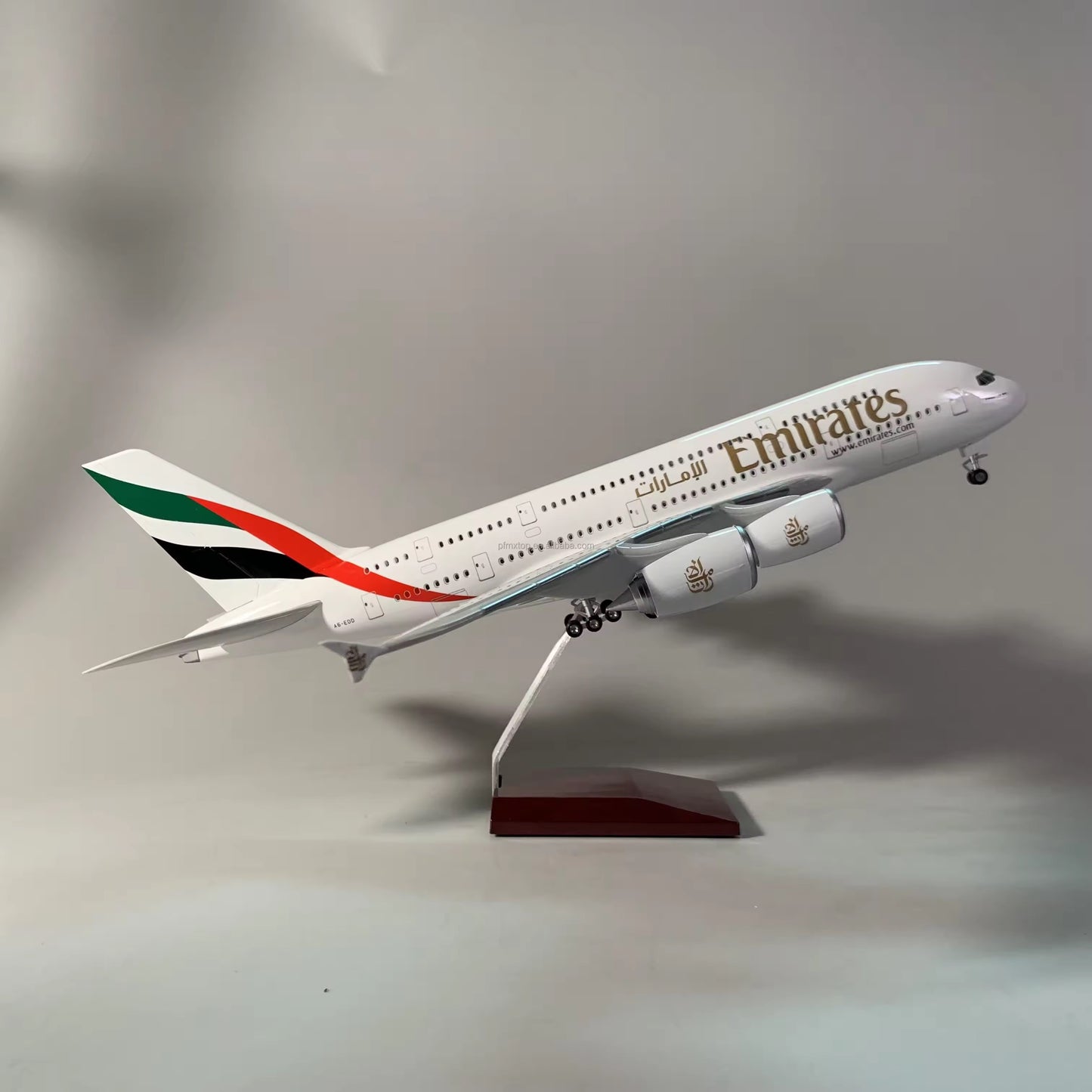 Airbus A380 - Échelle 1:160 - Finition Premium