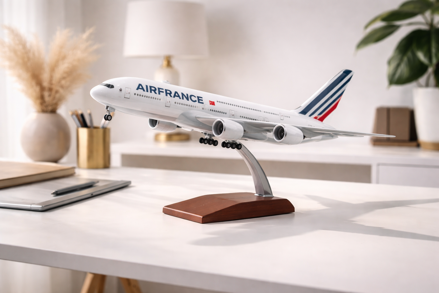 Airbus A380 - Échelle 1:160 - Finition Premium