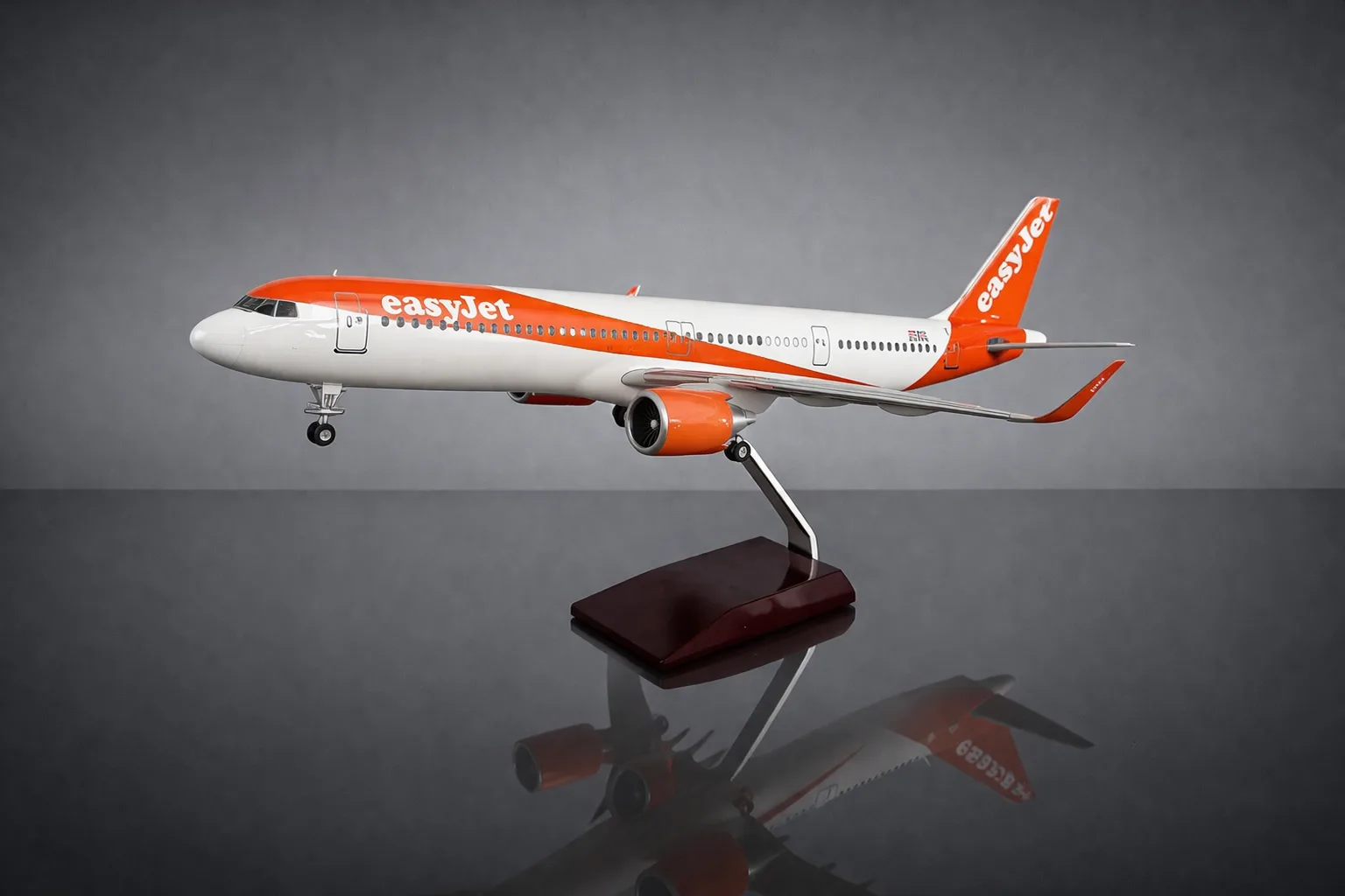 Airbus A321 EasyJet 🇬🇧1:100 45cm LED