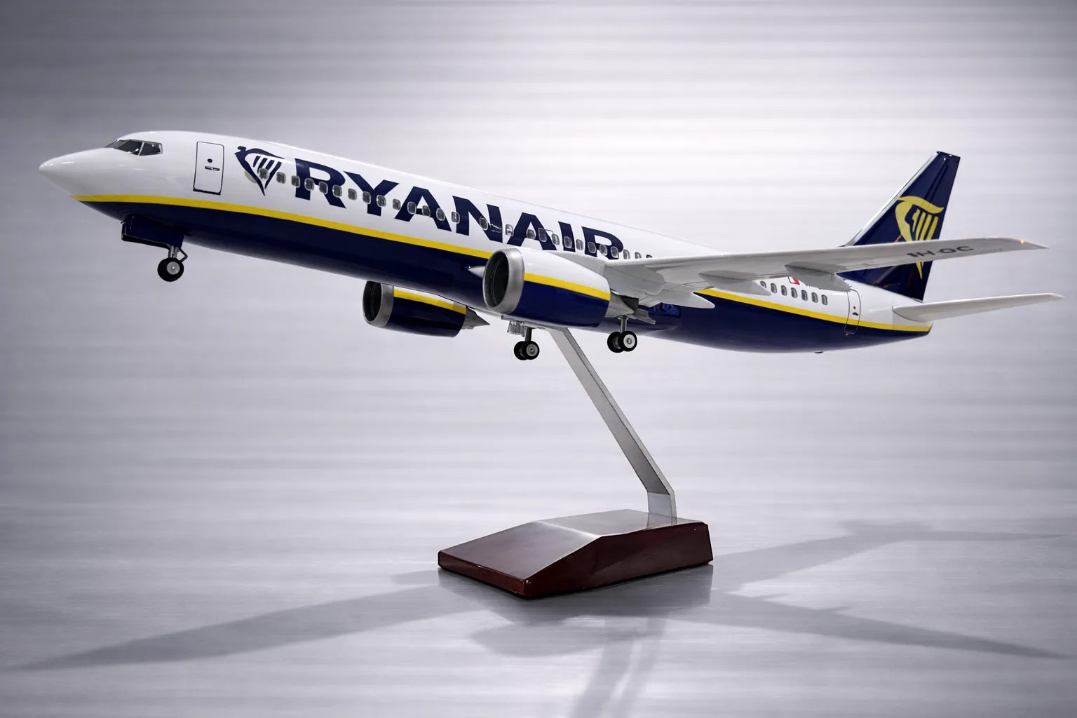 Boeing 737 Ryanair 1:85 47cm LED