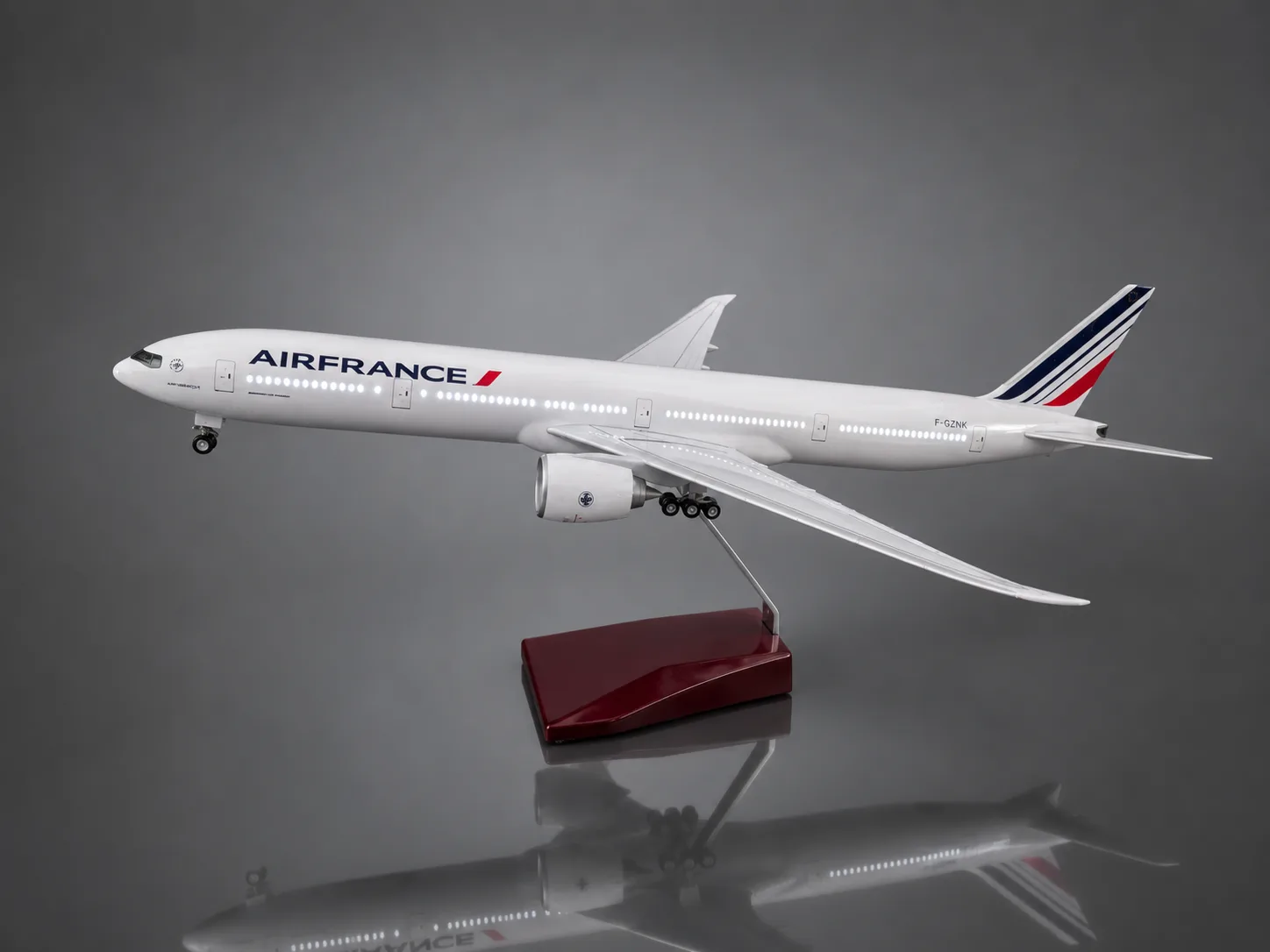 Boeing 777 Air France 🇫🇷 1:157 47cm LED